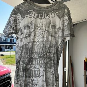 Archaic short sleeve tee